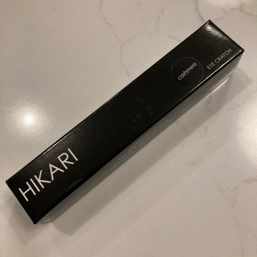 BNIB HIKARI EYE CRAYON COLOR CASHMERE